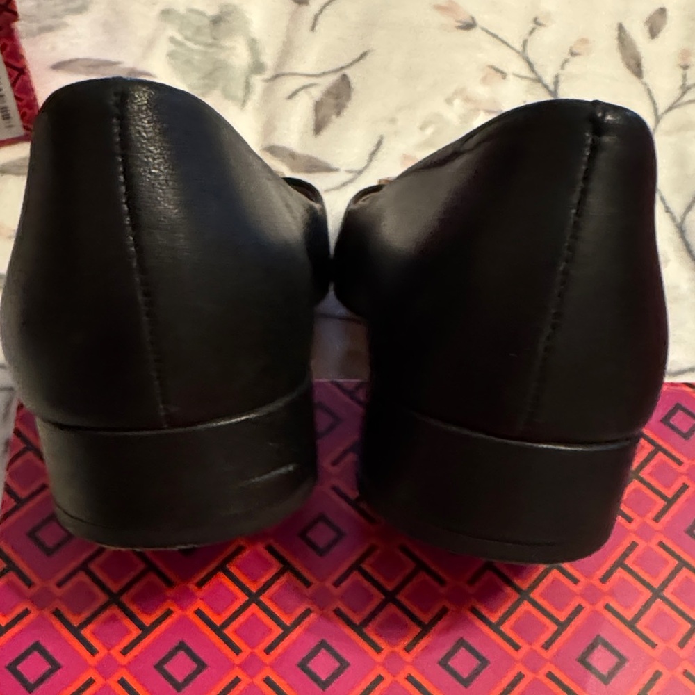 Tory Burch Black Chelsea Ballet Flat-  size 10 - Picture 5 of 6